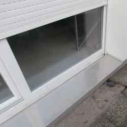 Tablette de seuil de porte, aluminium rippé, Haguenau - Mey'er Herrlisheim, alsace, Bas Rhin